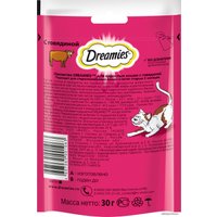 Лакомство для кошек Dreamies лакомые подушечки с говядиной 30 г