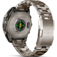 Умные часы Garmin Fenix 8 Sapphire, Titanium 47мм (светло-серый, титановый ремешок)