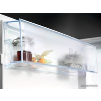 Холодильник Electrolux KNT2LF18S