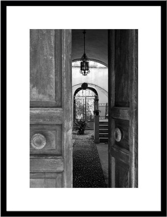 Картина Miram ЧБ. Старый дворик 230403301 (30x40)