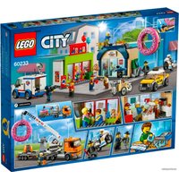 Конструктор LEGO City 60233 Открытие магазина по продаже пончиков