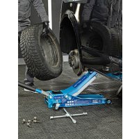 Подкатной домкрат Stels 51136 3т