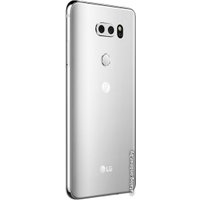 Смартфон LG V30 (серебристый)