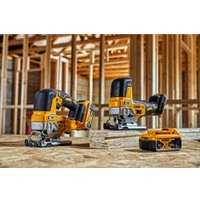 Электролобзик DeWalt DCS334P2 (с 2-мя АКБ, кейс)