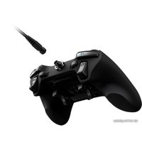 Геймпад Razer Sabertooth