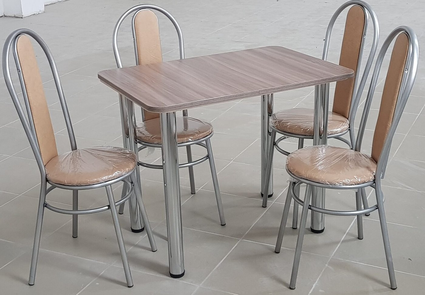 

Обеденная группа Табуретоф стол и 4 стула (Капучино/Серебро, ст. 90x60 см, Капучино-серебристый)