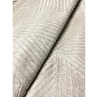 Ковер для жилой комнаты Valentis Juno E858AW-CREAM (0.8x1.5)