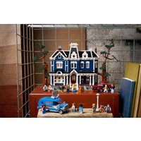 Конструктор LEGO Icons 11370 Очень странные дела: Дом Криллов