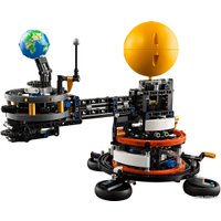 Конструктор LEGO Technic 42179 Планета Земля и Луна на орбите