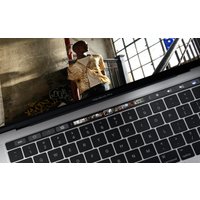 Ноутбук Apple MacBook Pro 15" Touch Bar (2016 год) [MLW72]
