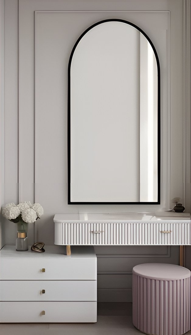Зеркало EMZE 50x100 UV.ARC.50.100.СНЕ (черный с УФ-окантовкой)