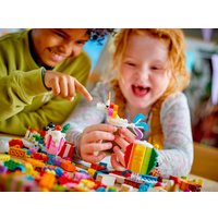 Набор деталей LEGO Classic 11029 Творческая коробка для вечеринок