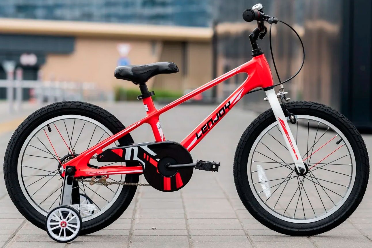 

Детский велосипед Lenjoy Sports Shadow 18 LS18-12WH (красный)