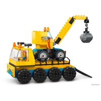 Конструктор LEGO City 60391 Строительные машины и кран с шаром для сноса