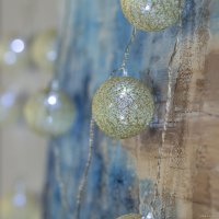 Светодиодная гирлянда Luazon Нить 5 м Клубки золотистые 5985174 (белый)