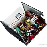 Блок питания Cooler Master V750 Semi-Modular (RS-750-AMAA-G1)