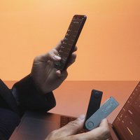 Аппаратный криптокошелек Ledger Nano X (темно-синий)