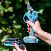 Секатор GPT GBPS-M1825B12-BL (с 2-мя АКБ, кейс)