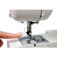 Электромеханическая швейная машина Leader Calipso