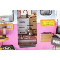 Румбокс Robotime Домик на колесах (DGM04)