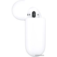 Наушники Apple AirPods 2 в зарядном футляре