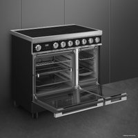 Кухонная плита Smeg CPF92IMBL