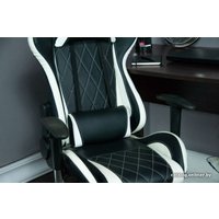Игровое (геймерское) кресло Меб-ФФ MFG-1022 (черный/белый)