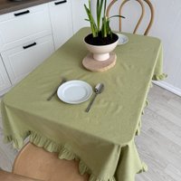Скатерть ОМурМебель 200x150см прямоугольная с рюшами (зеленый)