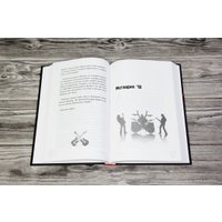 Книга издательства АСТ. От подвала до стадиона. Как пробиться и гастролировать по миру (Марков Алексей Викторович)