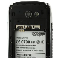 Телефон Doogee DG700