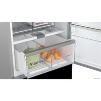 Холодильник Bosch Serie 8 VitaFresh Plus KGN39LB32R