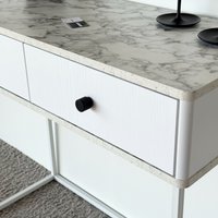 Туалетный столик без зеркала Shtabe Royal 5311 эко (мрамор каррара/белый/р.черная)