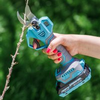 Секатор GPT GBPS-M1825B12-BL (с 2-мя АКБ, кейс)