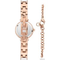 Наручные часы с украшением Anne Klein 3620WTST