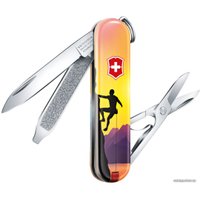 Мультитул Victorinox Classic Limited Edition 2020 Climb High 0.6223.L2004