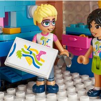 Конструктор LEGO Friends 41748 Общественный центр Хартлейк-Сити
