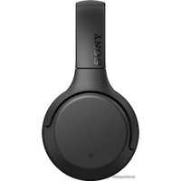 Наушники Sony WH-XB700 (черный)