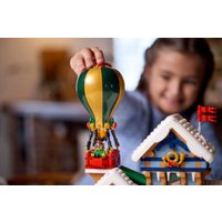 Конструктор LEGO Icons 10339 Почтовое отделение Санты