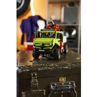 Конструктор LEGO 42242 Грузовик Mercedes-Benz Unimog U 5023 с краном
