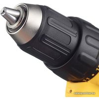 Дрель-шуруповерт DeWalt DCD771D2 (с 2-мя АКБ 2 Ah)