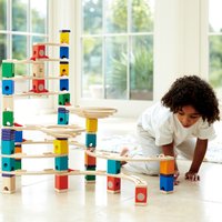 Конструктор Hape Гонки Циклон E6008_HP