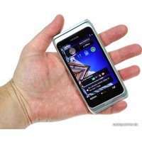 Телефон Nokia E7-00