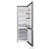 Холодильник Hotpoint HT 5200 MX
