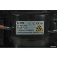 Однокамерный холодильник Tesler RC-55 (синий)