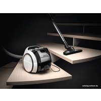 Пылесос Miele Boost CX1 Parquet PowerLine NCF0 (белый)