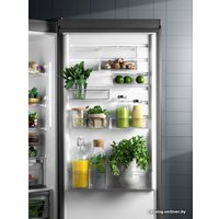 Холодильник Electrolux LNC7ME32W3