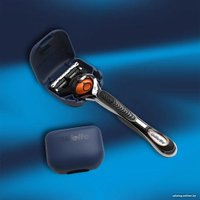Подарочный набор Gillette Fusion5 Proglide с 1 сменной кассетой и дорожным чехлом для станка