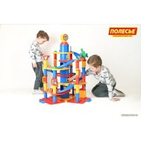 Паркинг Полесье Паркинг 7-уровневый с автомобилями 37848