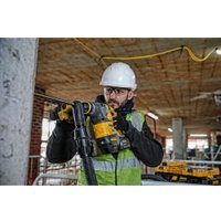 Перфоратор DeWalt DCH323T2-QW (с 2-мя АКБ, кейс)