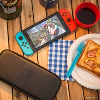 Игровая приставка Nintendo Switch (с неоновыми Joy-Con)